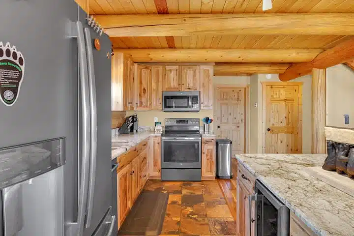 Fully equipped kitchen with stainless steel appliances and granite counter tops. Lots of room for kitchen creations on the center island. 