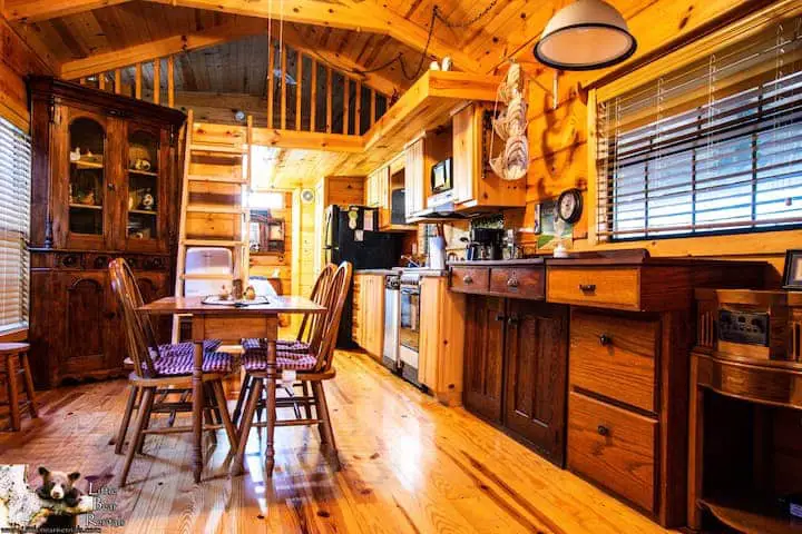 Dining area image 2