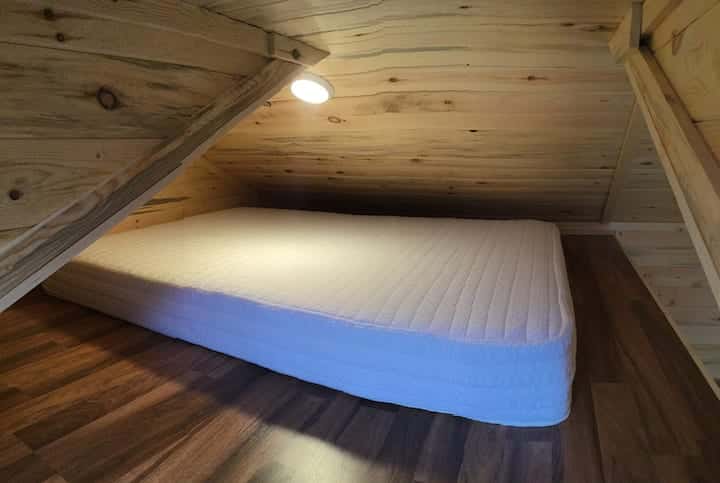 Queen bed sleeping Loft 
