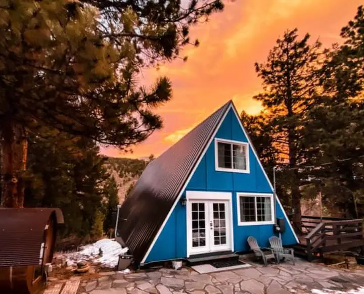 "Truly perfect! Everything about our stay at the Hygge Chalet was spectacular." - Leesa