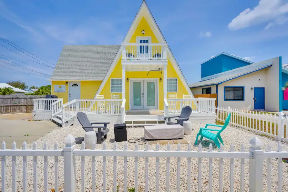 A-frame Hamily Home In Panama City with Fire Pit