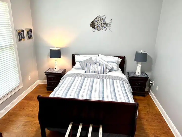 Bedroom 2 image 1