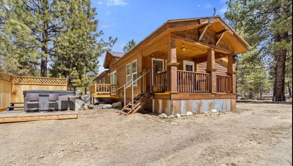 Peaceful Luxury: Stirling Suites’ Hot Tub Hideaway